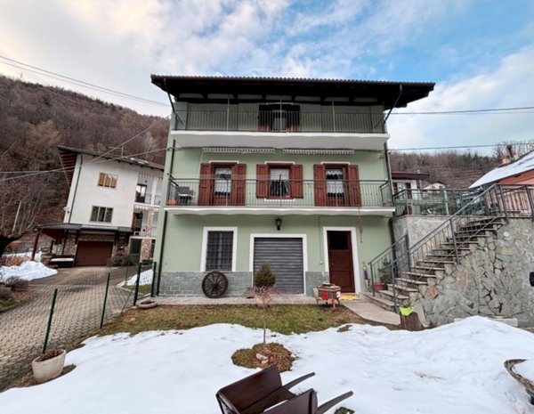 casa indipendente in vendita a Perrero