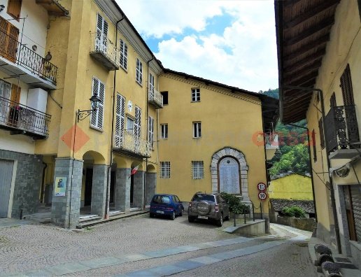 appartamento in vendita a Perrero