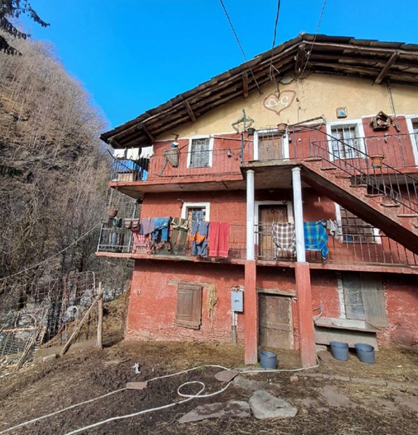 appartamento in vendita a Perrero