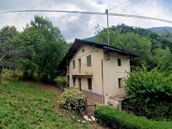 casa indipendente in vendita a Perrero