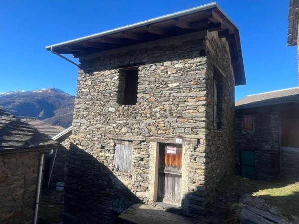 casale in vendita a Perrero