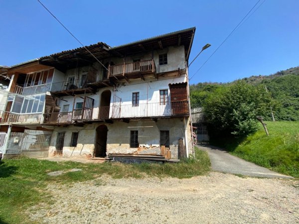 casa indipendente in vendita a Pertusio