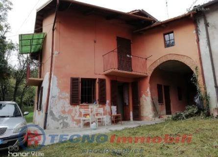 casa semindipendente in vendita a Pertusio