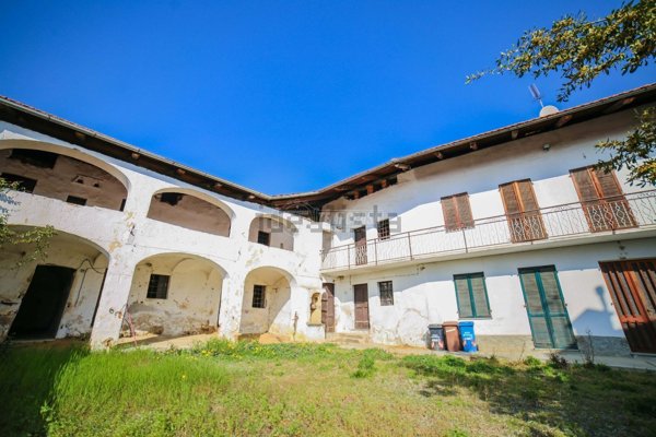 casa indipendente in vendita a Pertusio