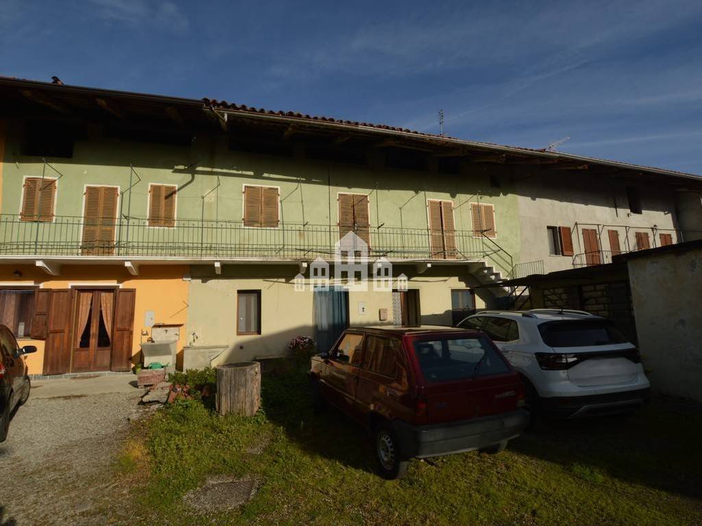 casa indipendente in vendita a Pertusio