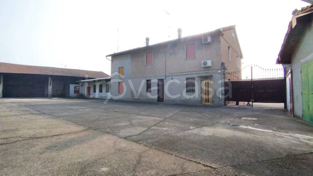 casa indipendente in vendita ad Acquanegra Cremonese