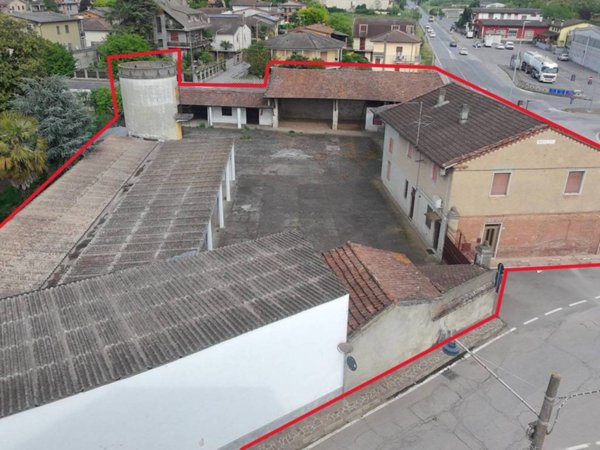 casa indipendente in vendita ad Acquanegra Cremonese