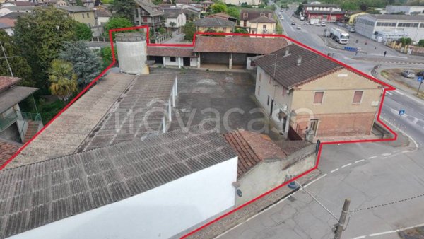 casa indipendente in vendita ad Acquanegra Cremonese