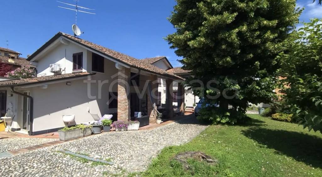 casa indipendente in vendita ad Agnadello