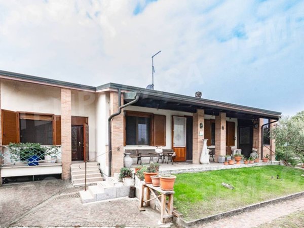 casa indipendente in vendita ad Agnadello