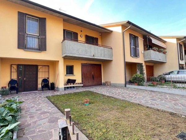 casa indipendente in vendita ad Agnadello