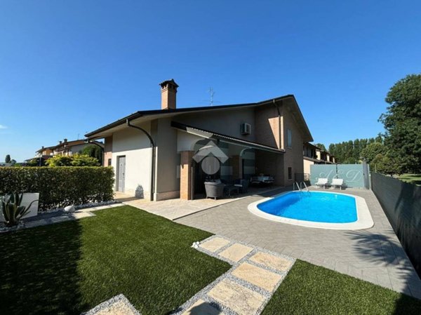 casa indipendente in vendita ad Agnadello