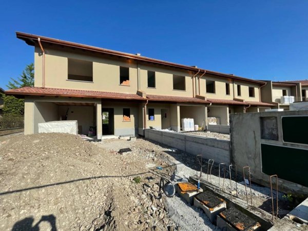 casa indipendente in vendita ad Agnadello
