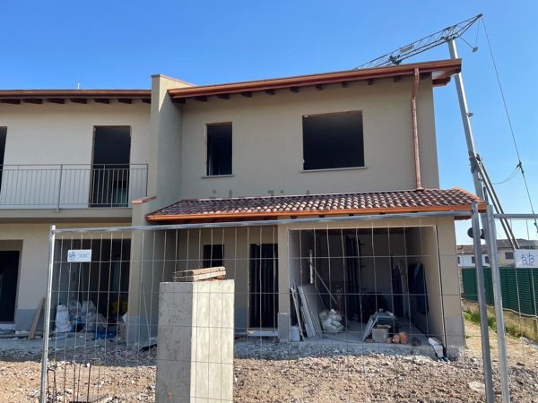 casa indipendente in vendita ad Agnadello