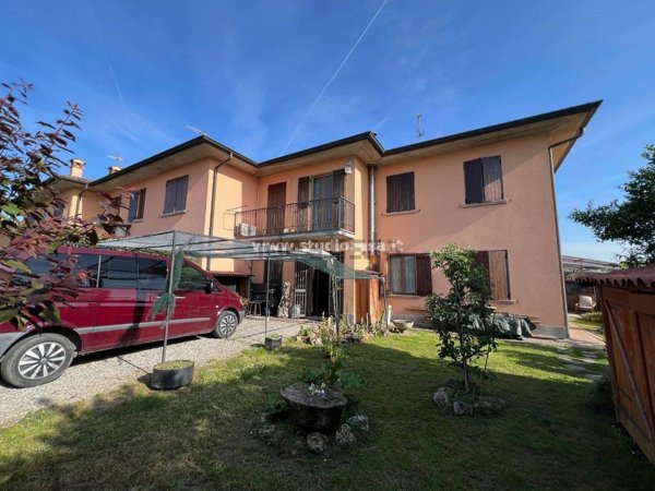 casa indipendente in vendita ad Agnadello