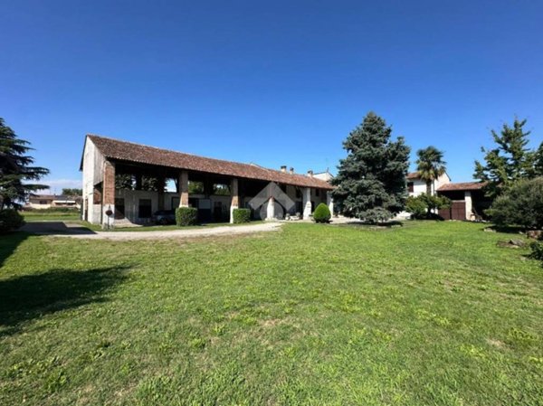 locale di sgombero in vendita ad Agnadello