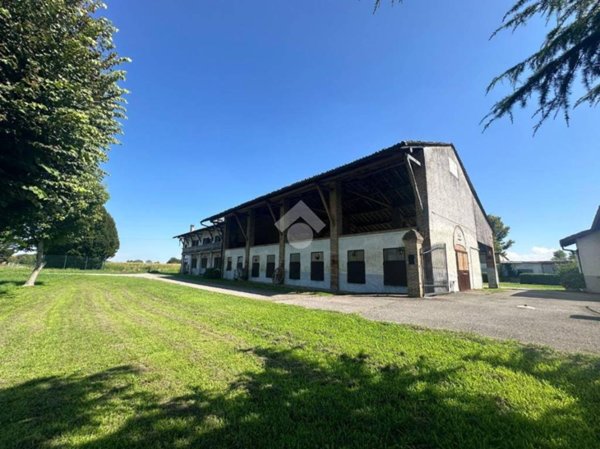 terreno agricolo in vendita ad Agnadello