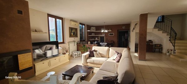 casa indipendente in vendita ad Agnadello