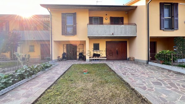 casa indipendente in vendita ad Agnadello