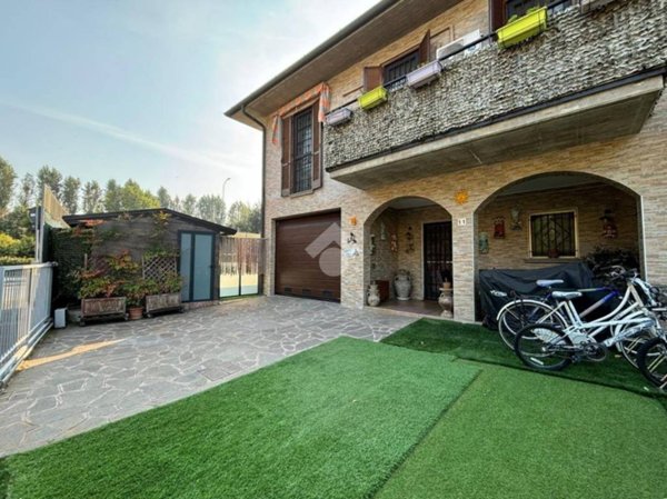 casa indipendente in vendita ad Agnadello