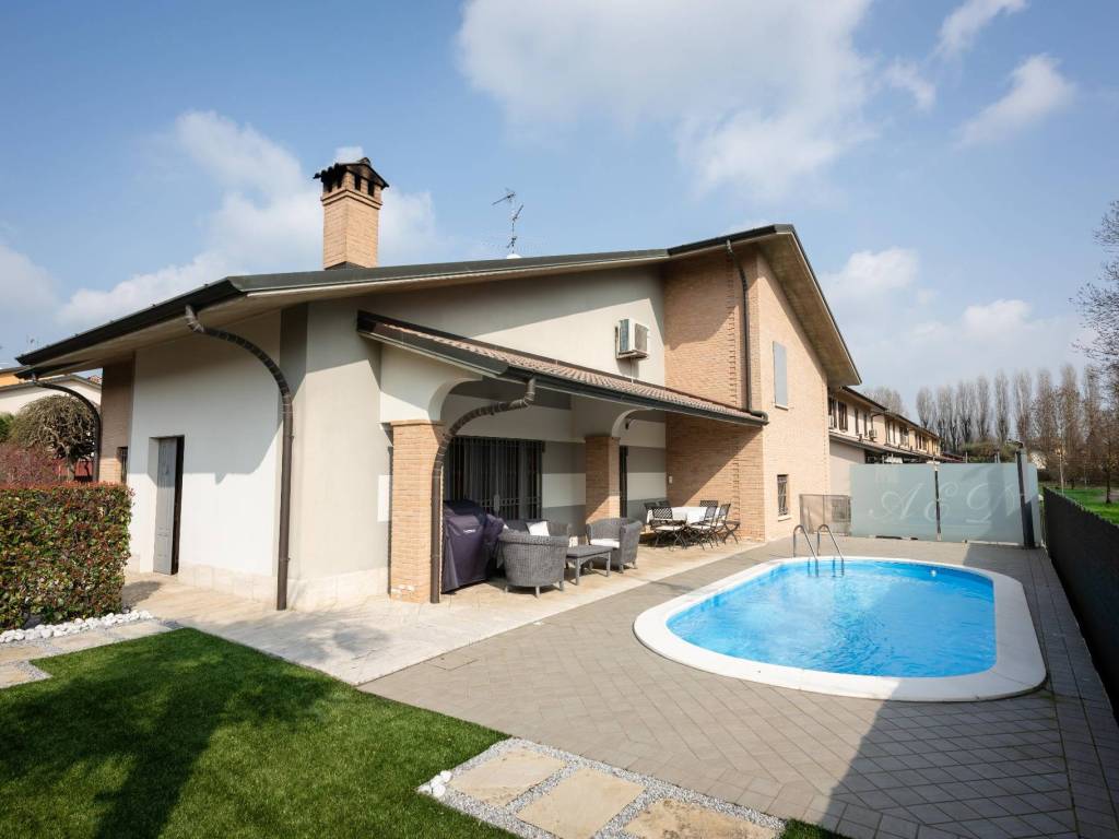 casa indipendente in vendita ad Agnadello