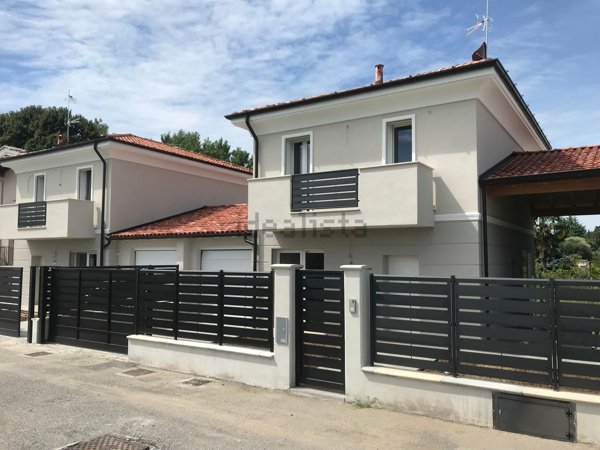 casa indipendente in vendita ad Agnadello