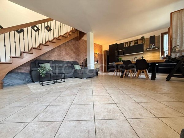 casa indipendente in vendita ad Agnadello