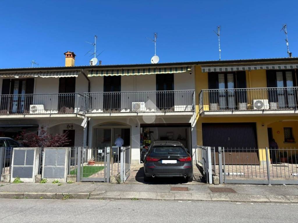 casa indipendente in vendita ad Agnadello