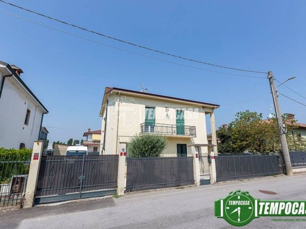 casa indipendente in vendita ad Agnadello