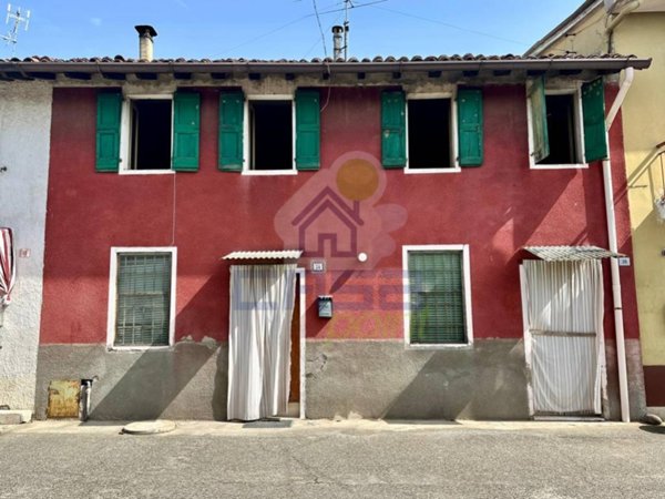 casa indipendente in vendita ad Annicco in zona Grontorto