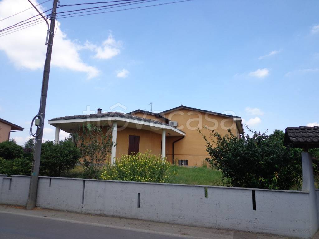 casa indipendente in vendita ad Annicco in zona Barzaniga