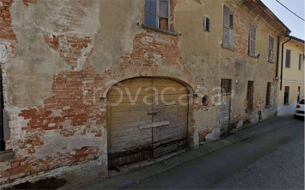 trivano in vendita ad Annicco