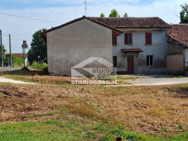 casa indipendente in vendita ad Annicco in zona Grontorto