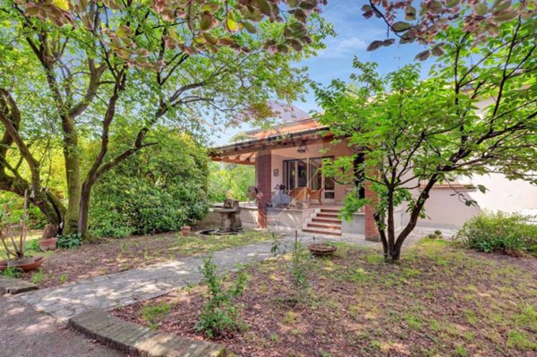 casa indipendente in vendita ad Azzanello
