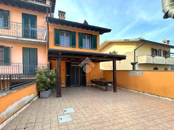 casa indipendente in vendita a Bagnolo Cremasco