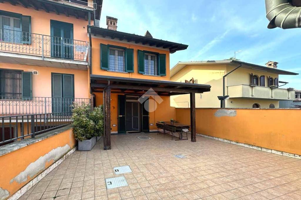 casa indipendente in vendita a Bagnolo Cremasco
