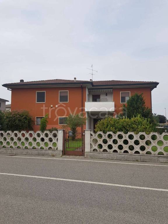 casa indipendente in vendita a Bagnolo Cremasco