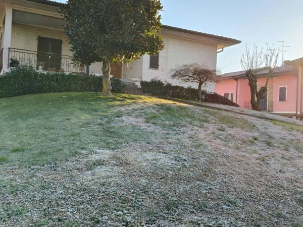 casa indipendente in vendita a Bagnolo Cremasco
