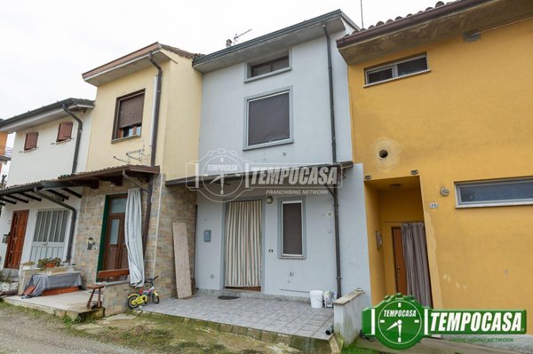 casa indipendente in vendita a Bagnolo Cremasco
