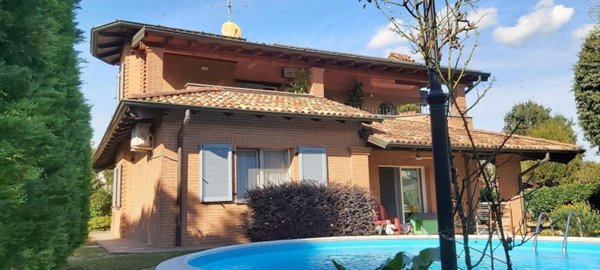 casa indipendente in vendita a Bagnolo Cremasco