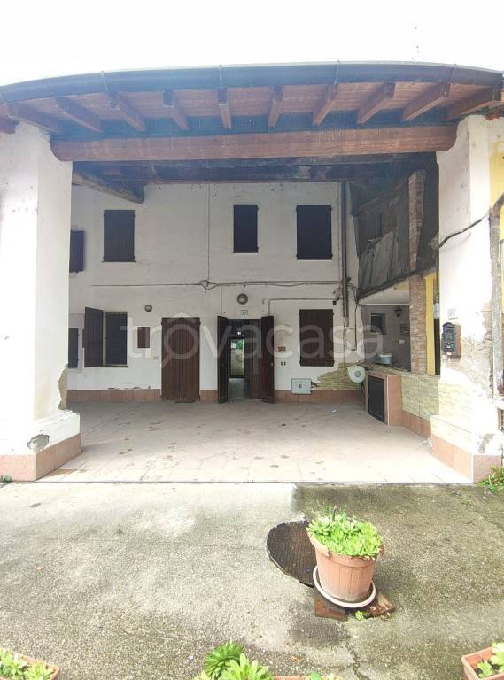 casa indipendente in vendita a Bagnolo Cremasco