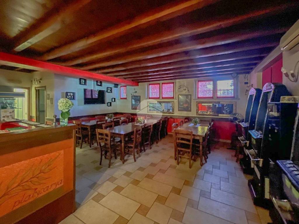 negozio in vendita a Bagnolo Cremasco
