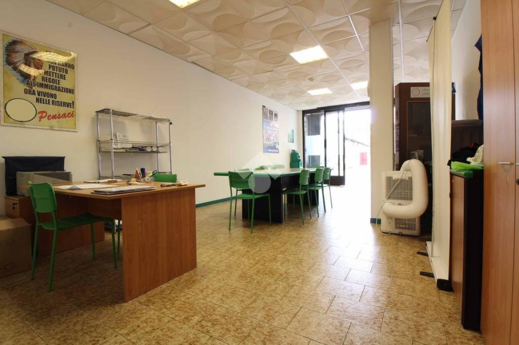 negozio in vendita a Bagnolo Cremasco