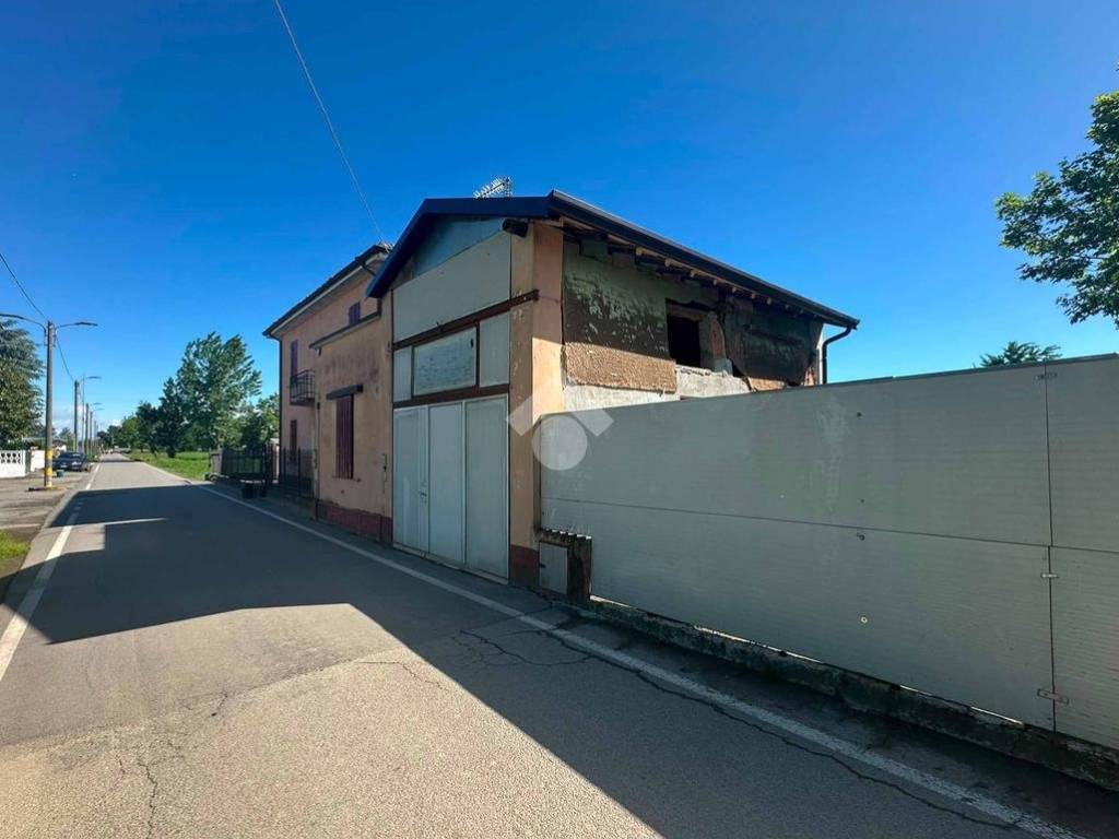 casa indipendente in vendita a Bagnolo Cremasco in zona Gattolino