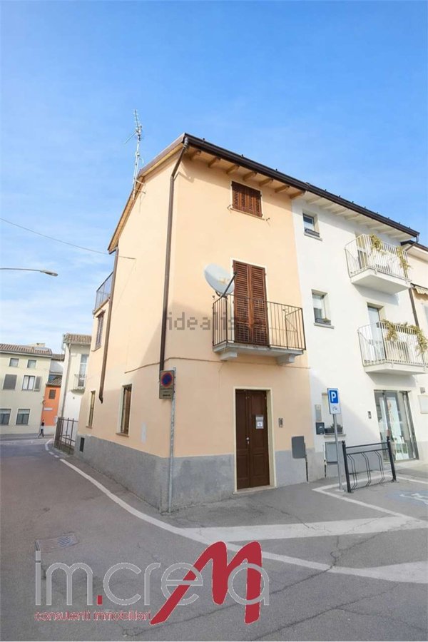 casa indipendente in vendita a Bagnolo Cremasco