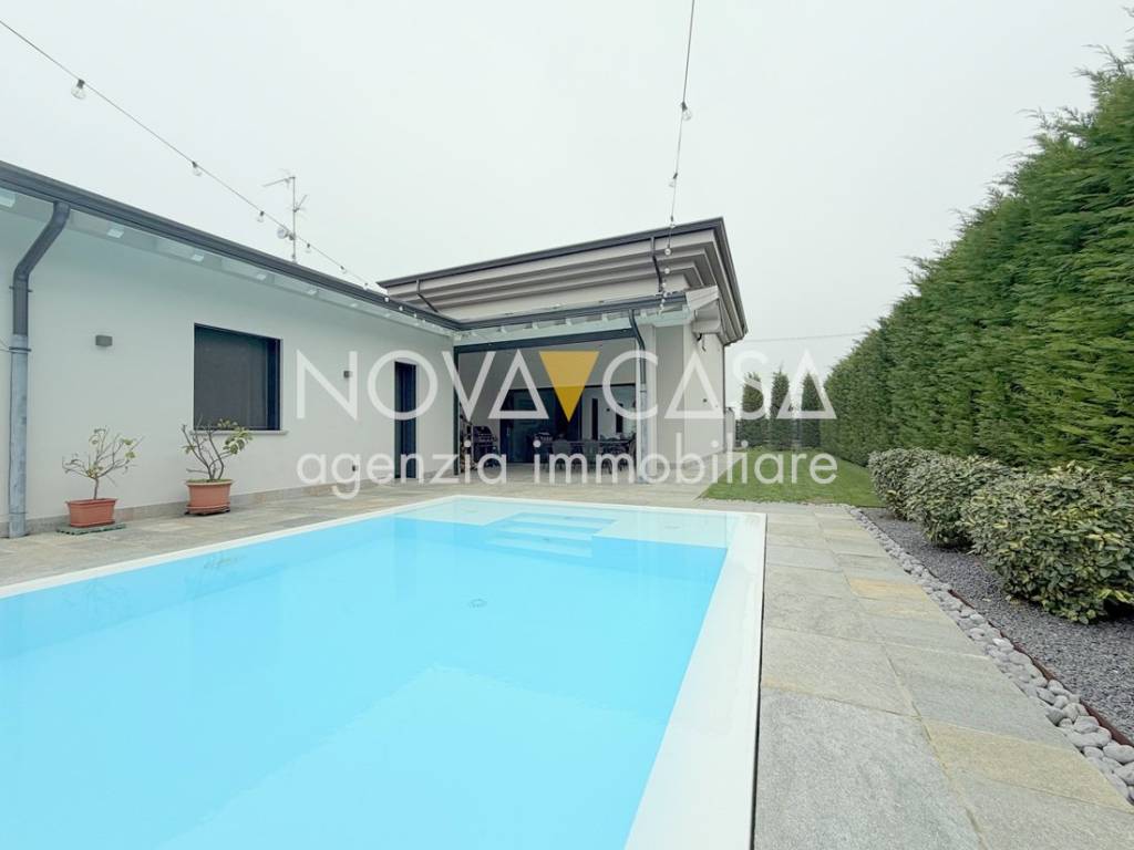 casa indipendente in vendita a Bagnolo Cremasco