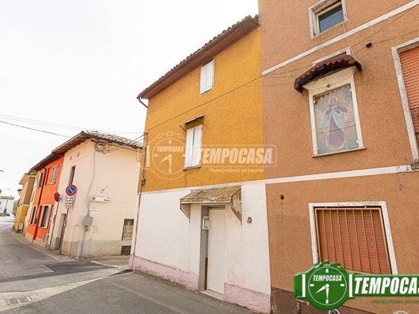 casa indipendente in vendita a Bagnolo Cremasco