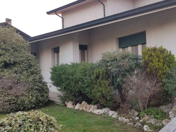 casa indipendente in vendita a Bagnolo Cremasco
