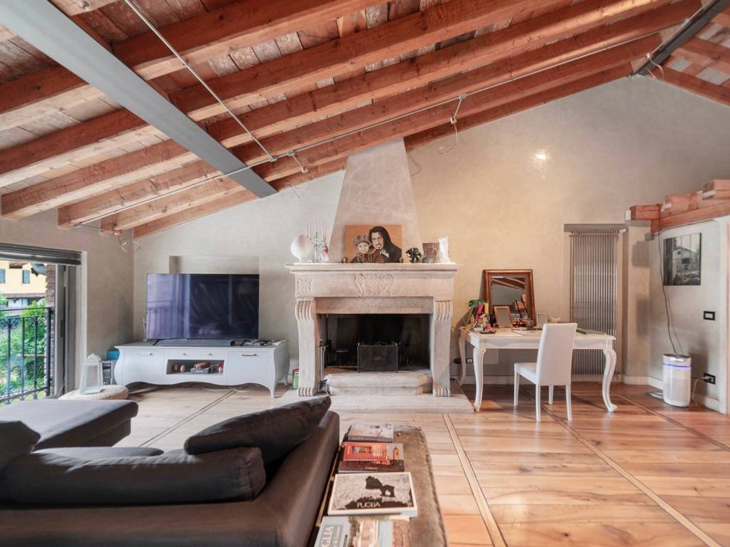 casa indipendente in vendita a Bagnolo Cremasco