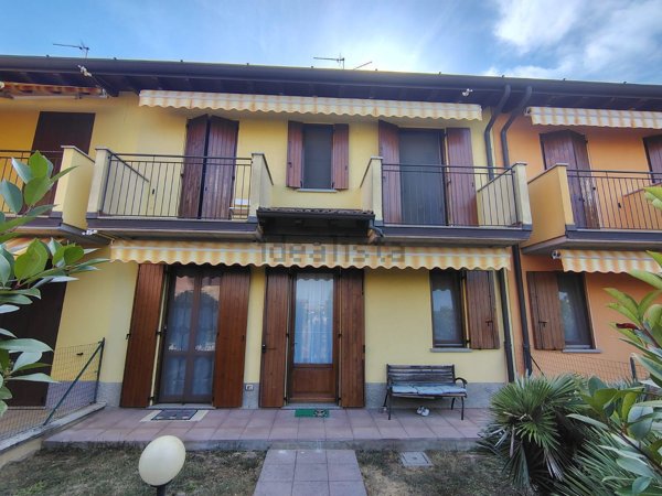 casa indipendente in vendita a Bagnolo Cremasco